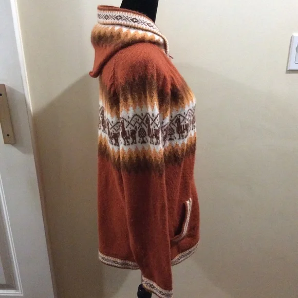 Handmade Alpaca hoodie sweater - Picture 3 of 8